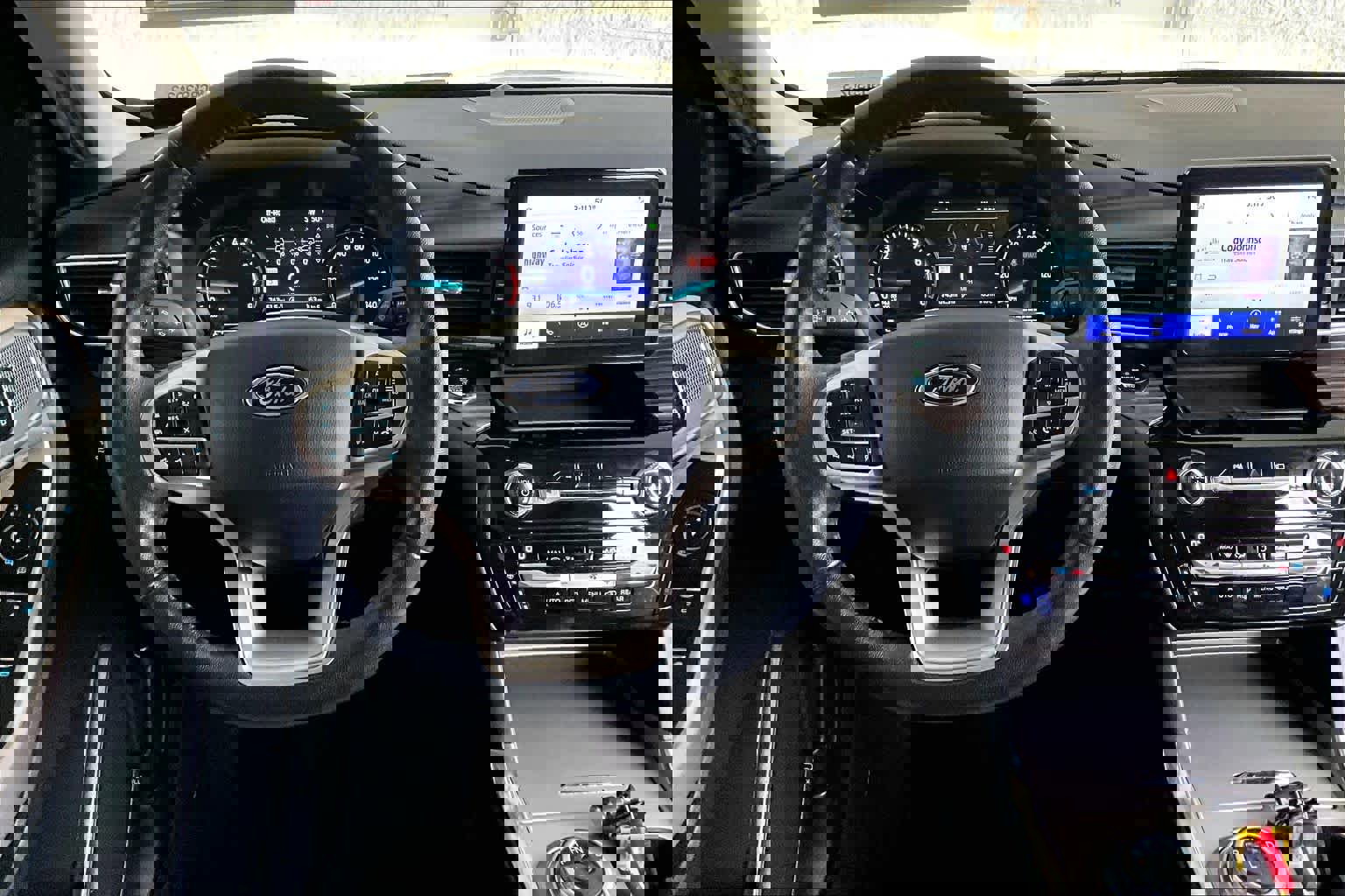 Certified 2021 Ford Explorer Limited w/ Equipment Group 301A image 8