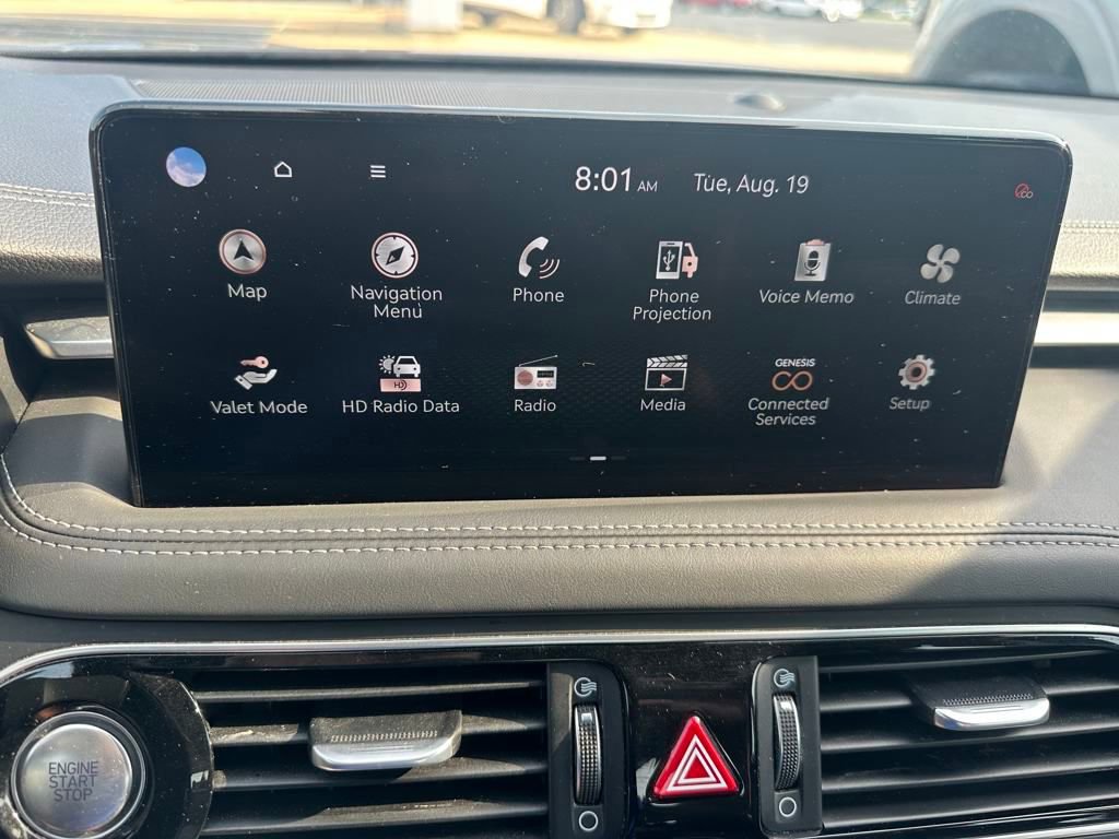 Used 2023 Genesis G70 2.0T image 8