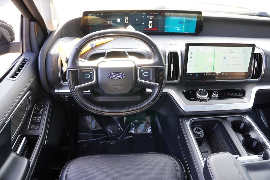 Certified 2025 Ford Expedition Platinum AWD/4WD image 23