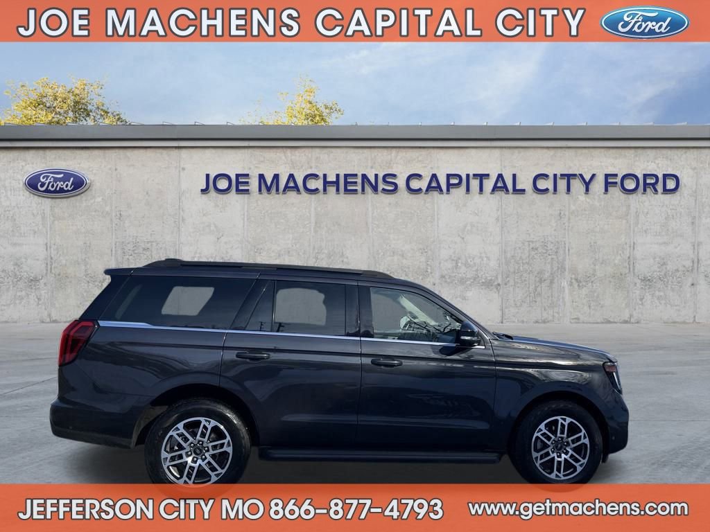 Certified 2025 Ford Expedition Active image 6