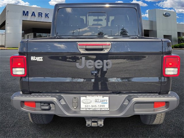 Used 2025 Jeep Gladiator Sport image 4
