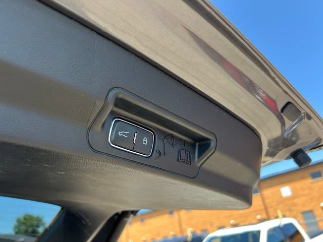 Certified 2024 Ford Explorer ST-Line w/ Class IV Trailer Tow Package AWD/4WD image 24