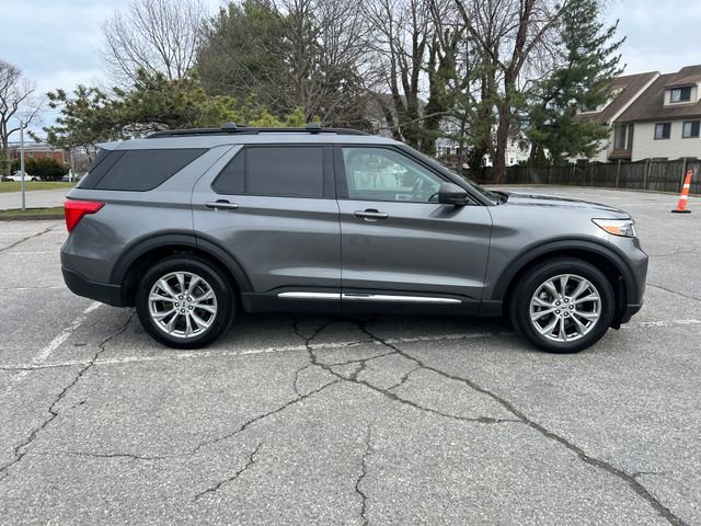 Certified 2023 Ford Explorer XLT w/ Equipment Group 202A AWD/4WD image 9