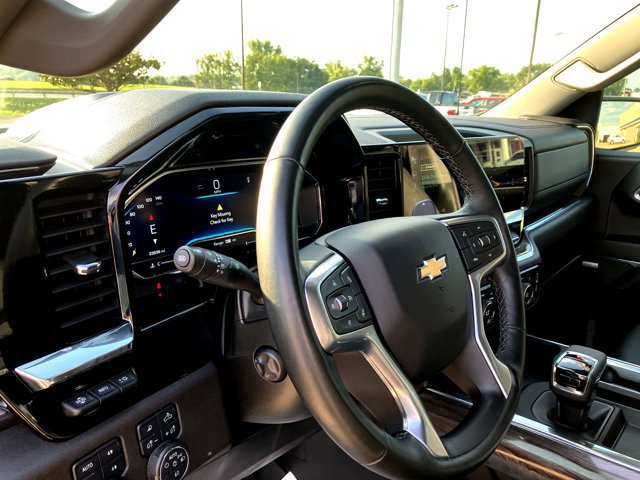 Used 2024 Chevrolet Silverado 1500 LTZ w/ Technology Package image 29