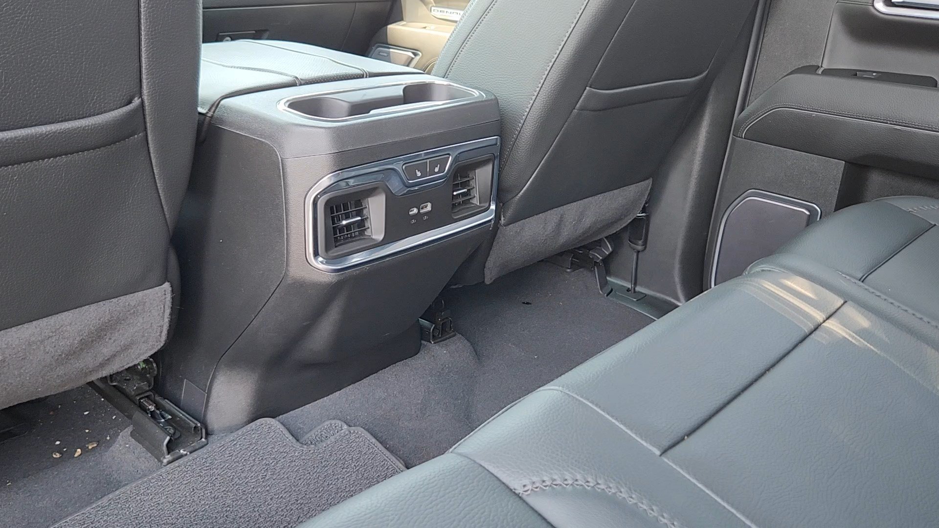 Used 2023 GMC Sierra 1500 Denali AWD/4WD image 18