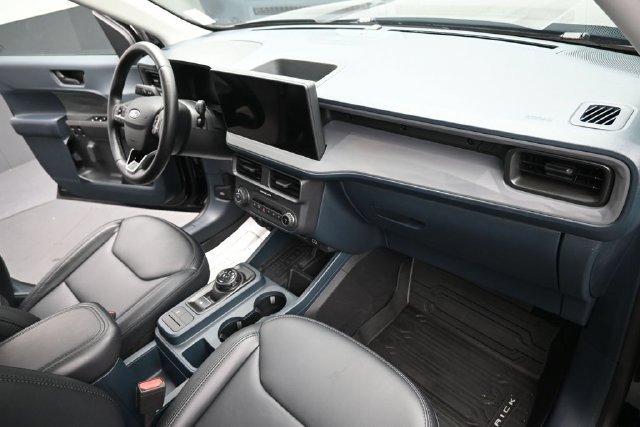 Certified 2025 Ford Maverick Lariat w/ Black Appearance Package AWD/4WD image 30