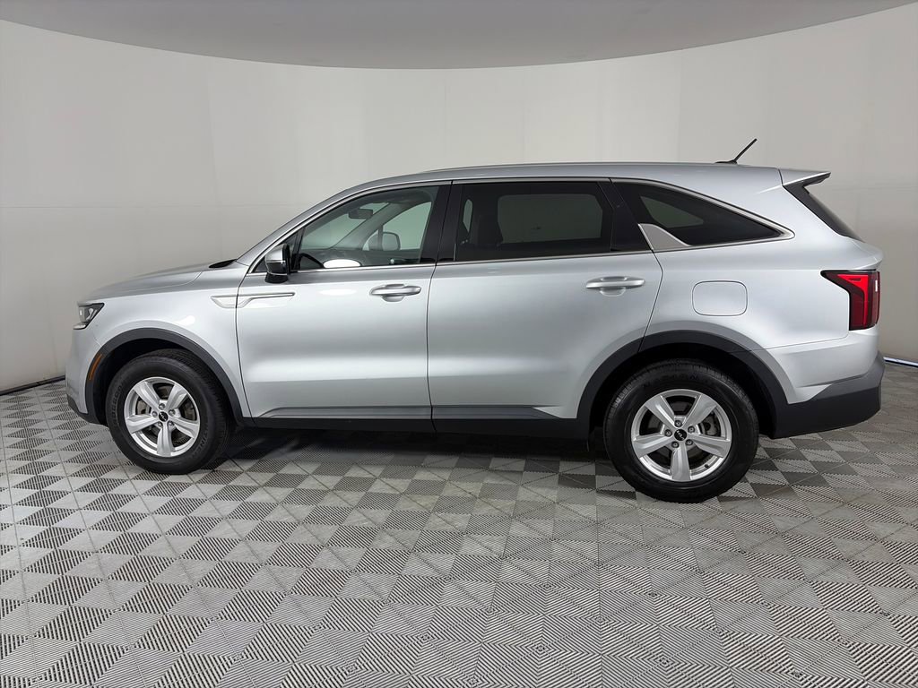 Used 2022 Kia Sorento LX AWD/4WD image 4