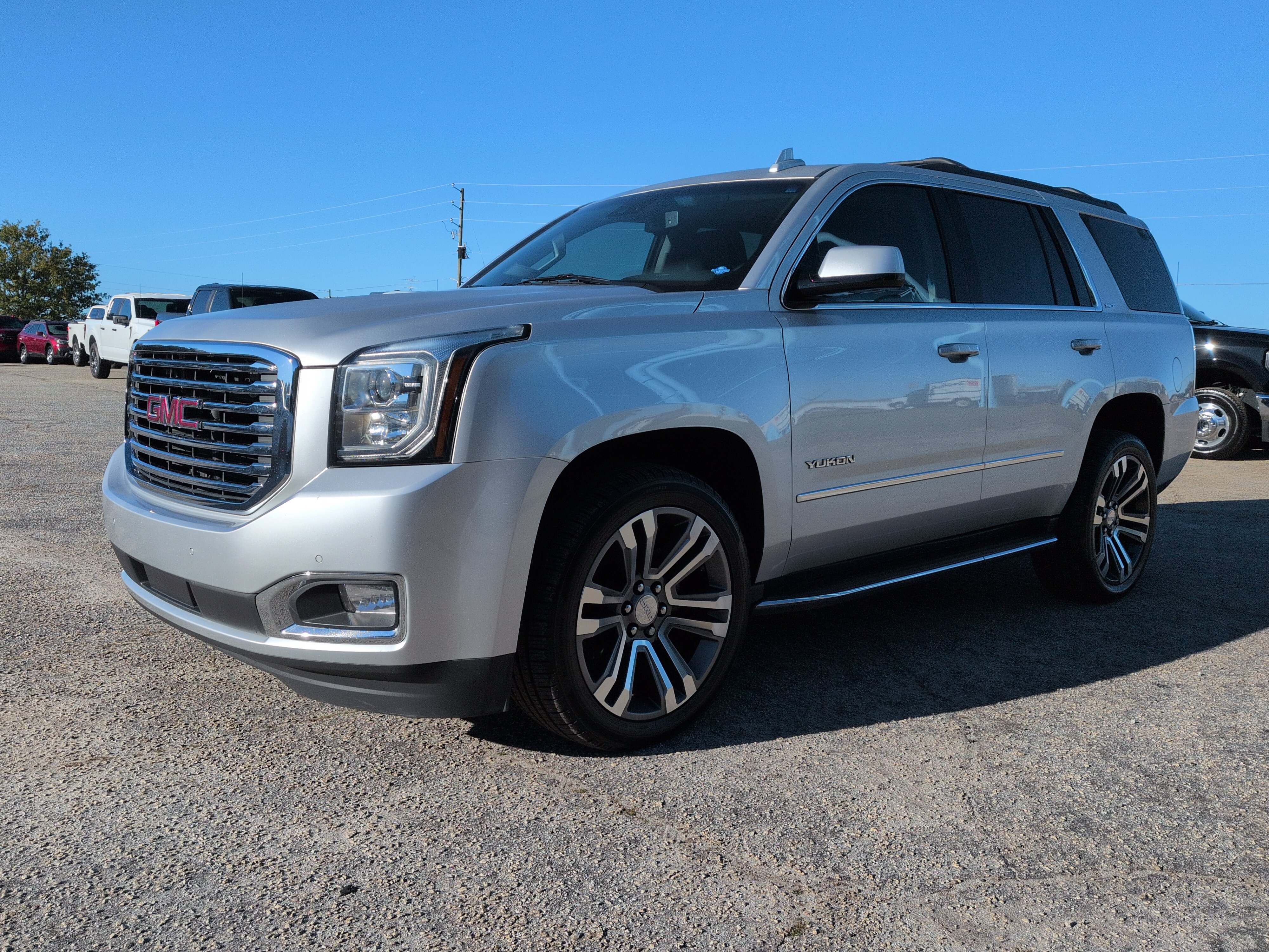 Used 2019 GMC Yukon SLT w/ Premium Edition RWD image 6