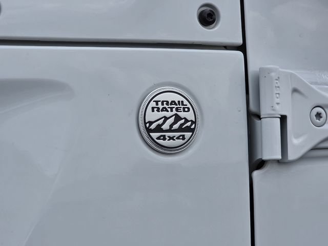 Used 2020 Jeep Wrangler Unlimited Sahara AWD/4WD image 34