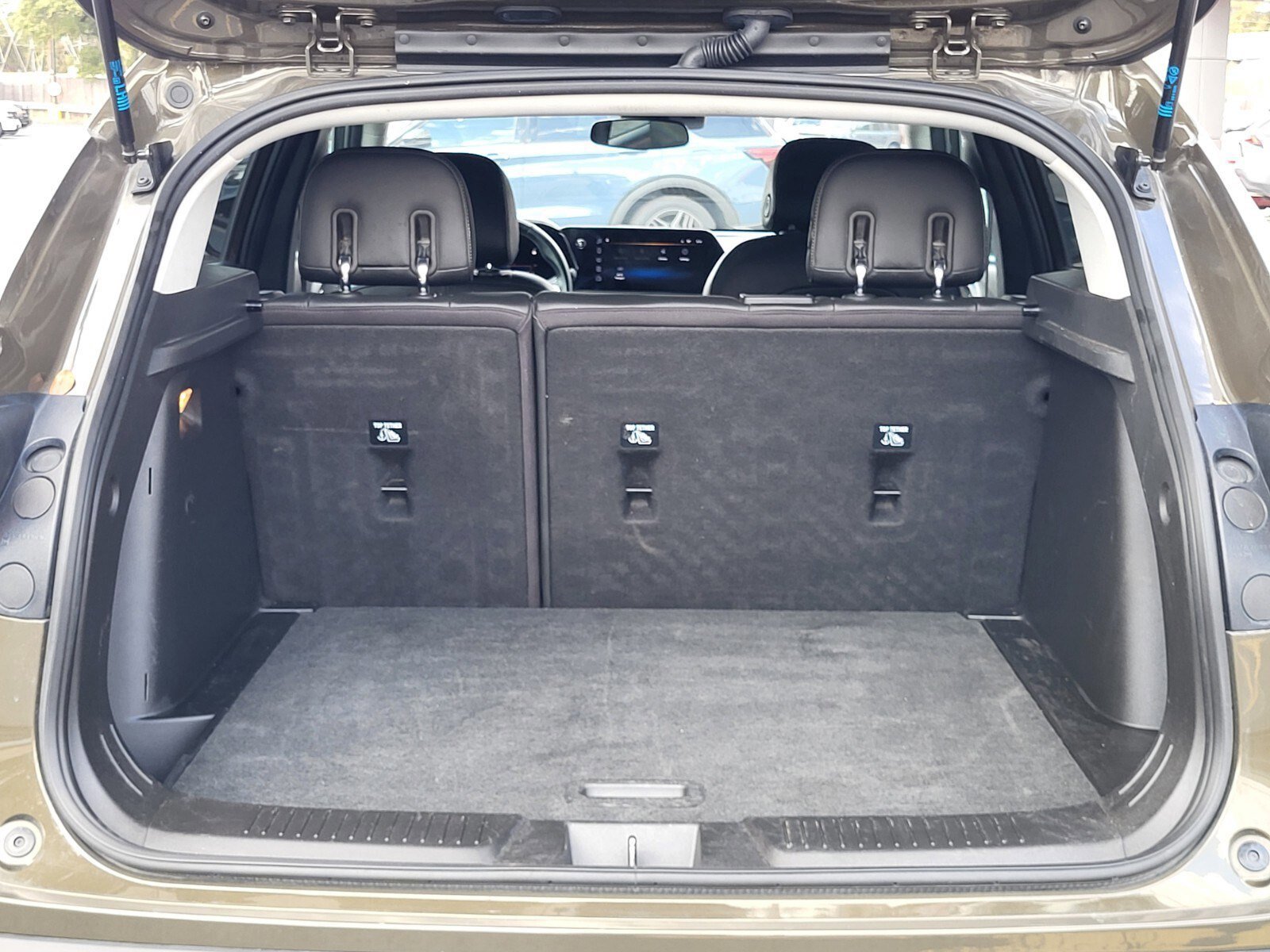 Used 2024 Chevrolet Trax LT w/ Driver Confidence Package image 31