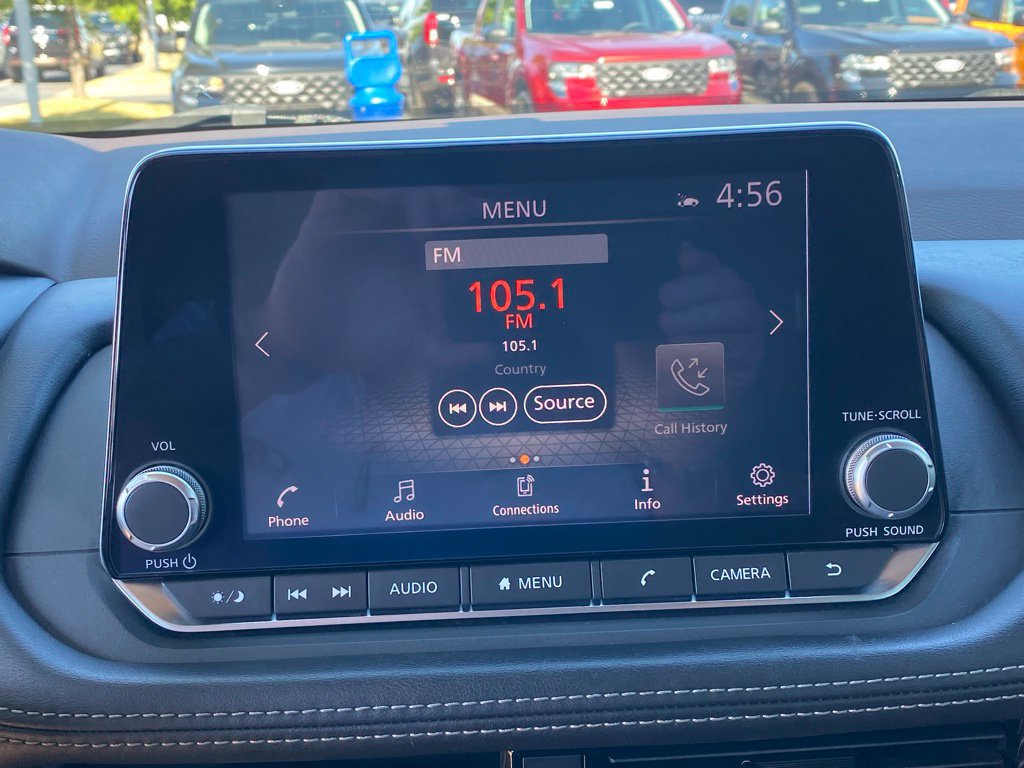 Used 2021 Nissan Rogue SV FWD image 15
