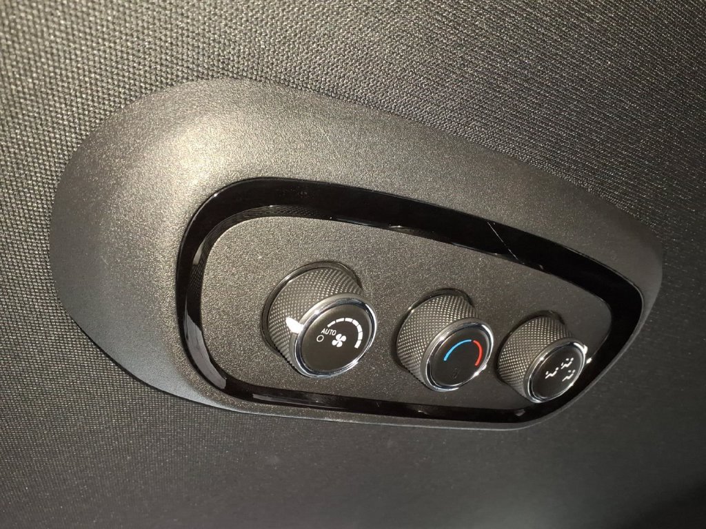 Used 2024 Dodge Durango GT AWD/4WD image 17