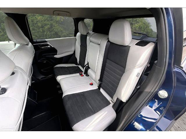 Used 2025 Mitsubishi Outlander SE FWD image 21