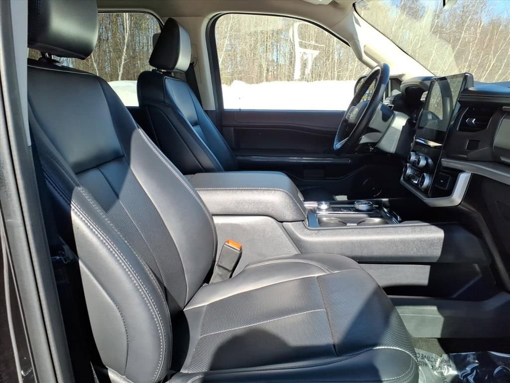 Certified 2024 Ford Expedition Max XLT image 7