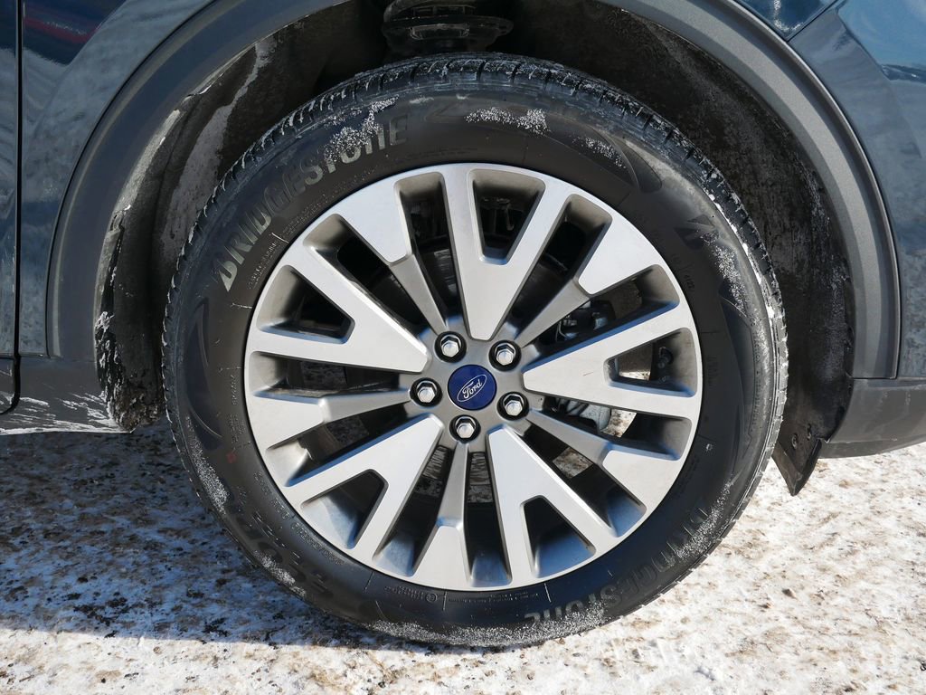 Certified 2022 Ford Escape Titanium w/ Class II Trailer Tow Package image 7