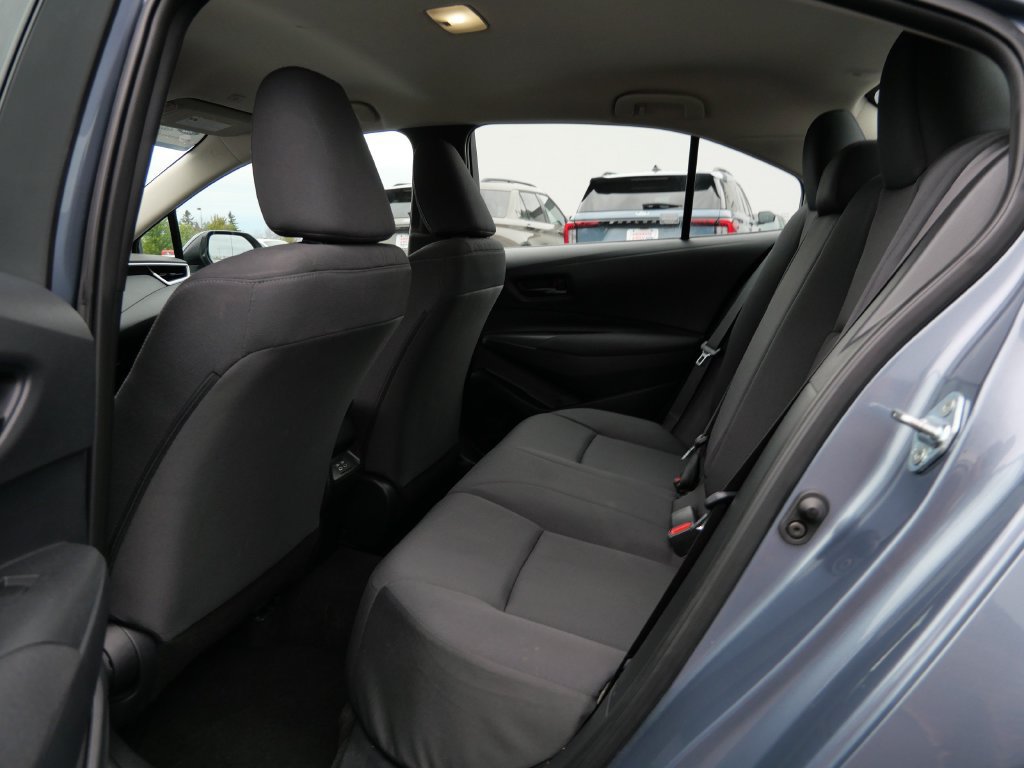 Used 2025 Toyota Corolla LE FWD image 18