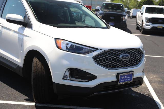 Certified 2024 Ford Edge SEL w/ Convenience Package AWD/4WD image 4