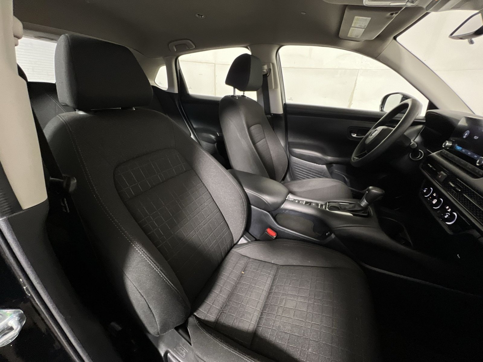 Used 2024 Honda HR-V LX image 25