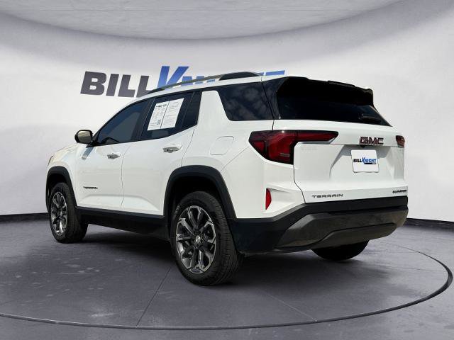 Used 2026 GMC Terrain Elevation w/ Elevation Premium Package FWD image 3