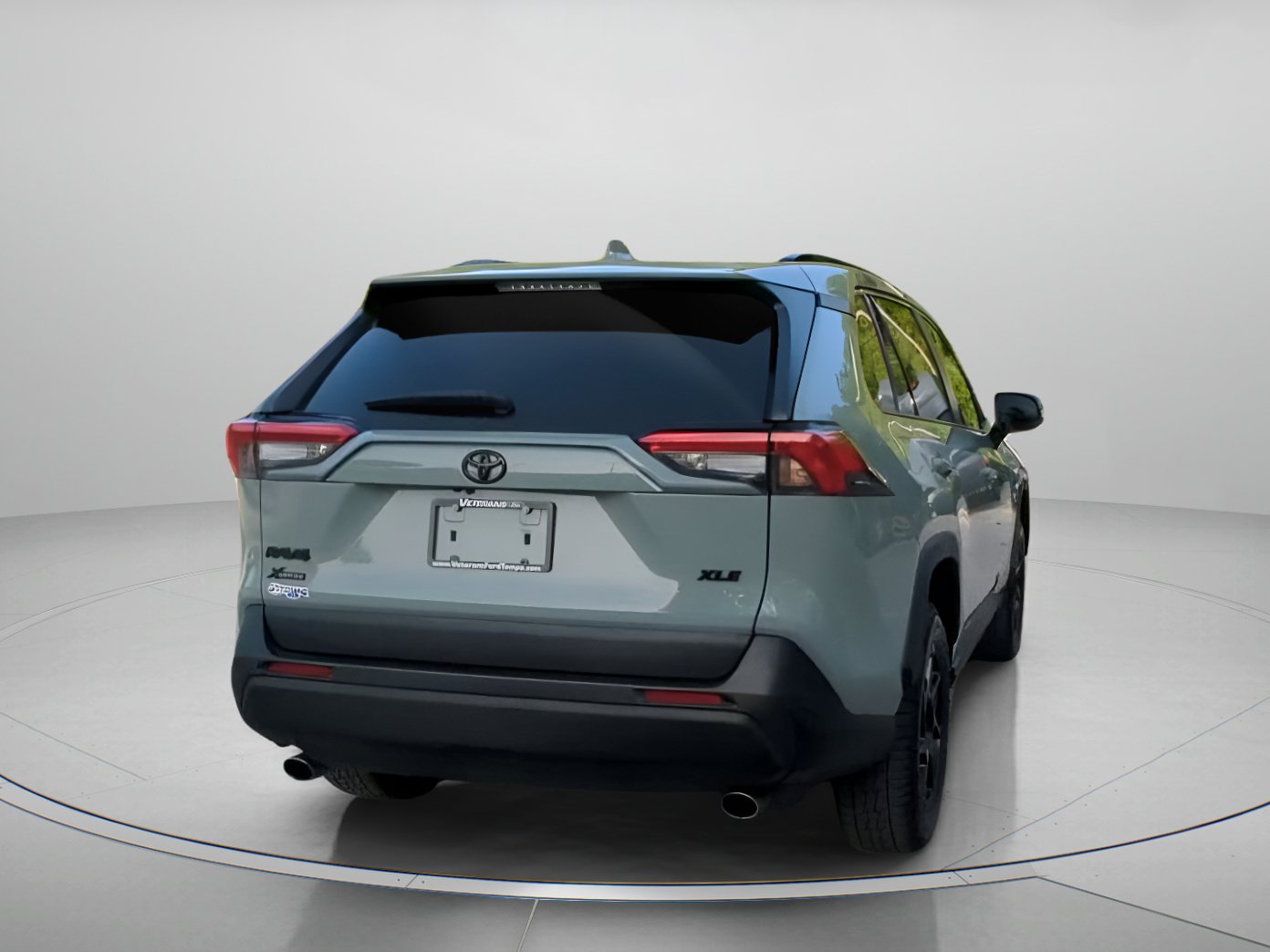 Used 2022 Toyota RAV4 XLE w/ Convenience Package FWD image 25