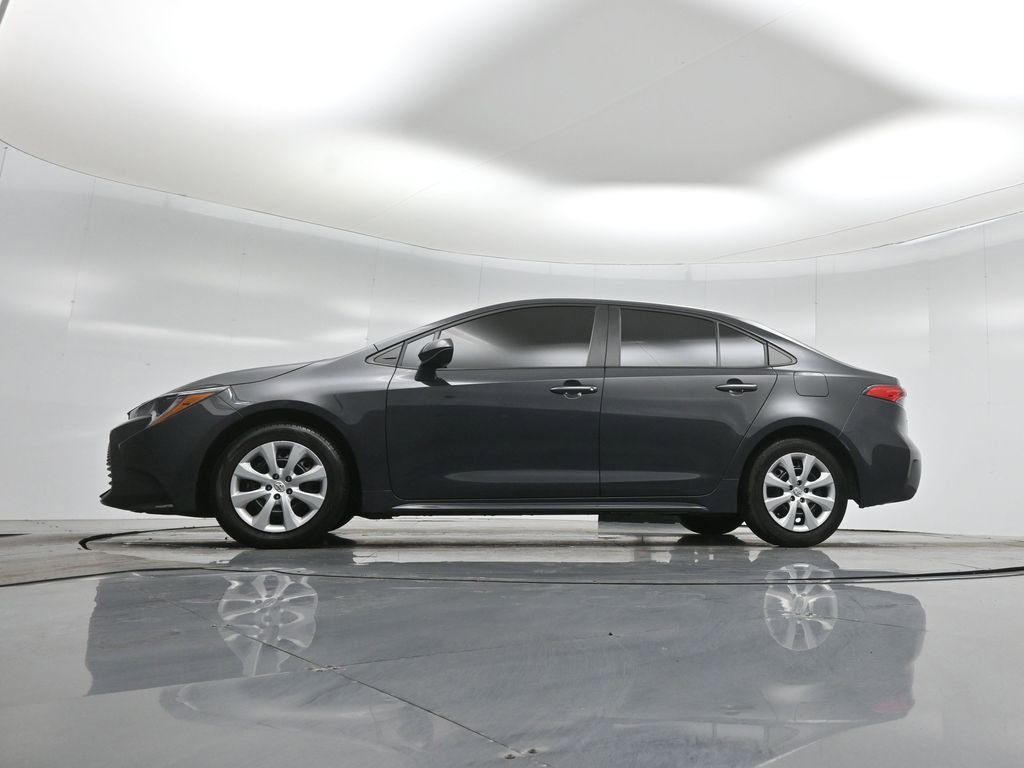 Used 2024 Toyota Corolla LE image 48
