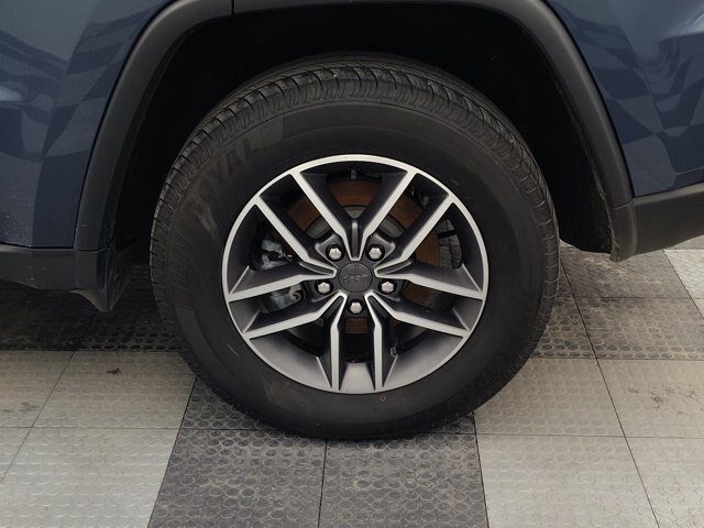 Used 2021 Jeep Grand Cherokee Limited AWD/4WD image 16