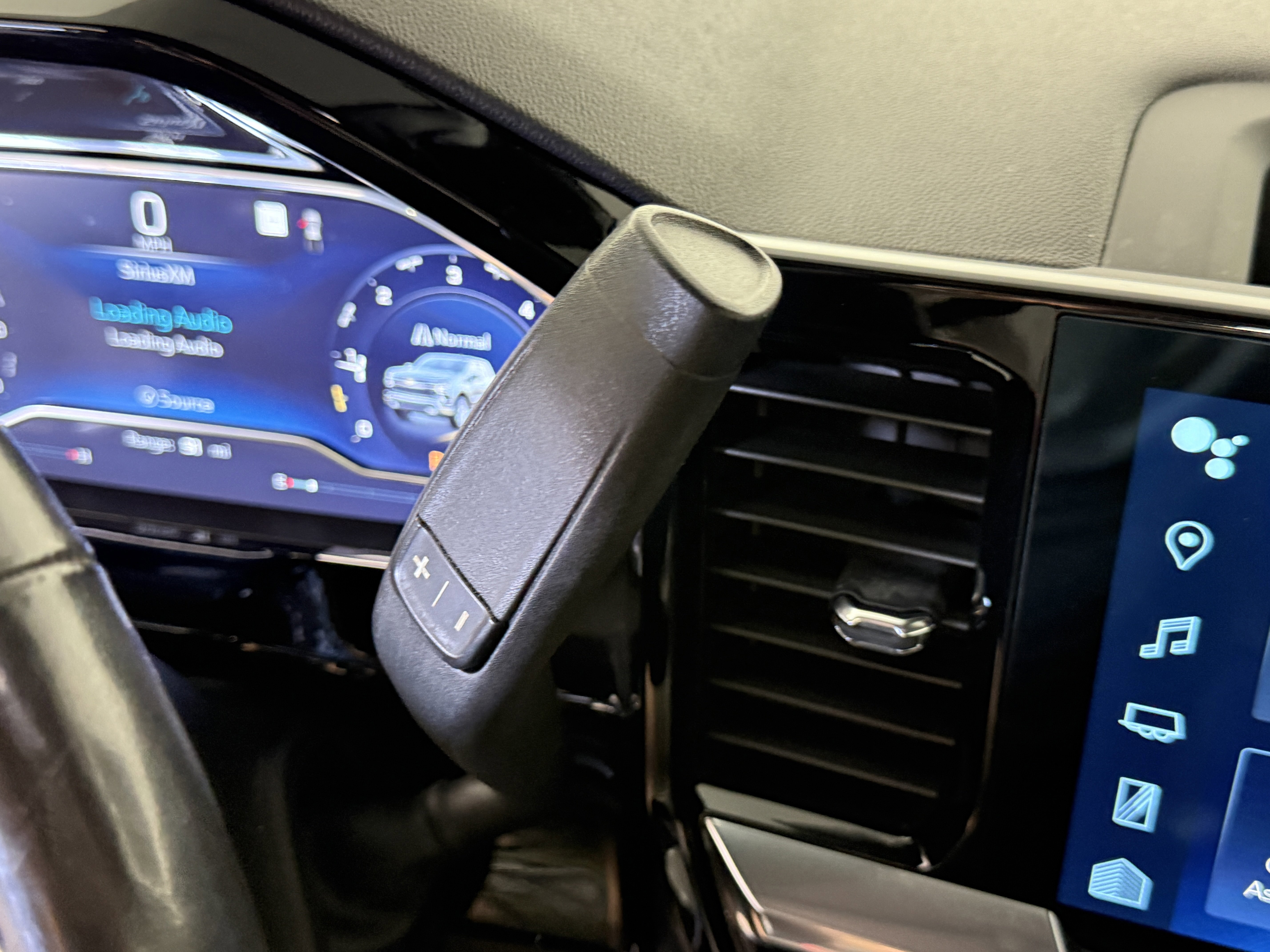 Used 2022 Chevrolet Silverado 1500 LT image 23