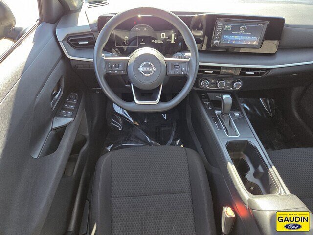 Used 2025 Nissan Kicks S FWD image 13