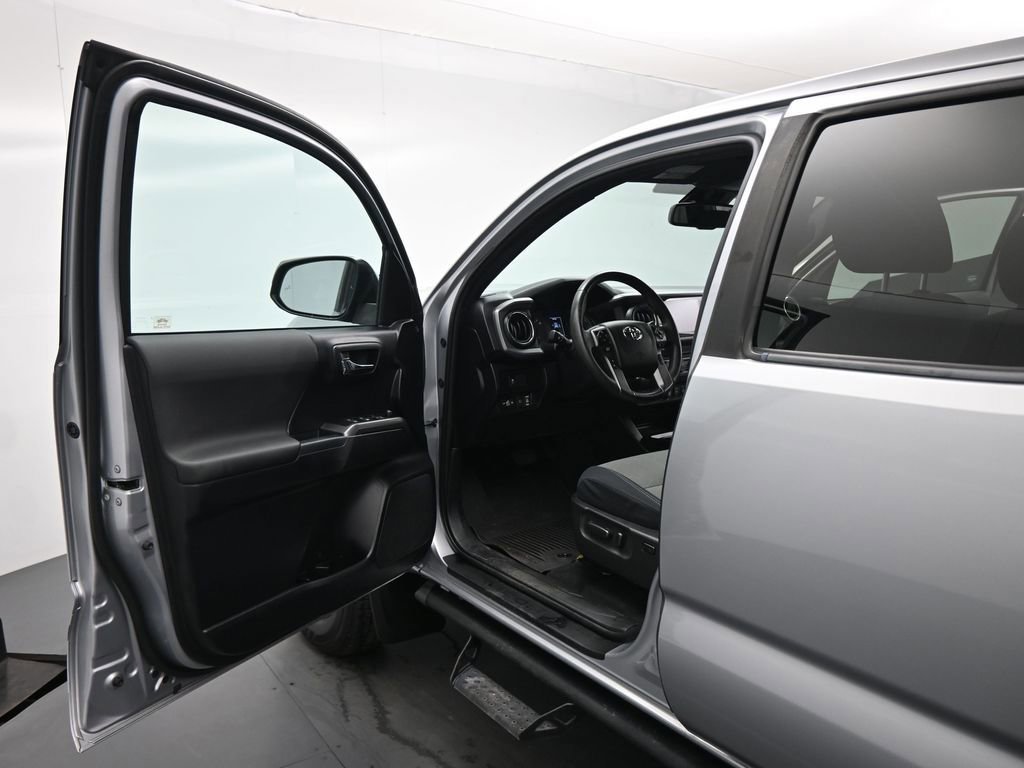 Used 2021 Toyota Tacoma TRD Sport w/ Technology Package image 36