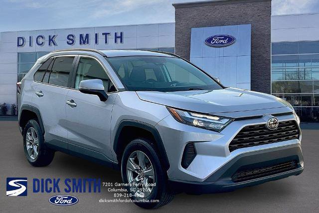 Used 2024 Toyota RAV4 XLE FWD image 3