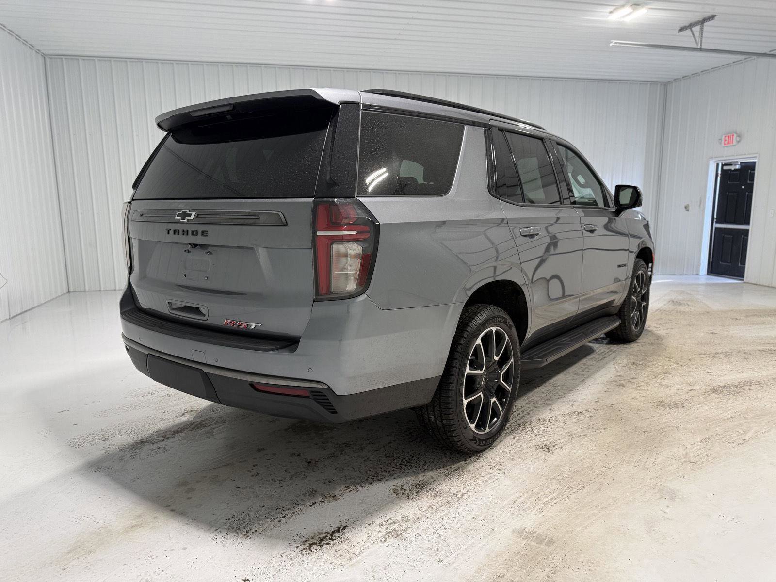 Used 2022 Chevrolet Tahoe RST w/ Luxury Package image 5