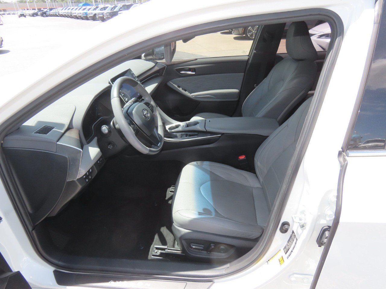Used 2022 Toyota Avalon Limited w/ Advanced Safety Package FWD image 23