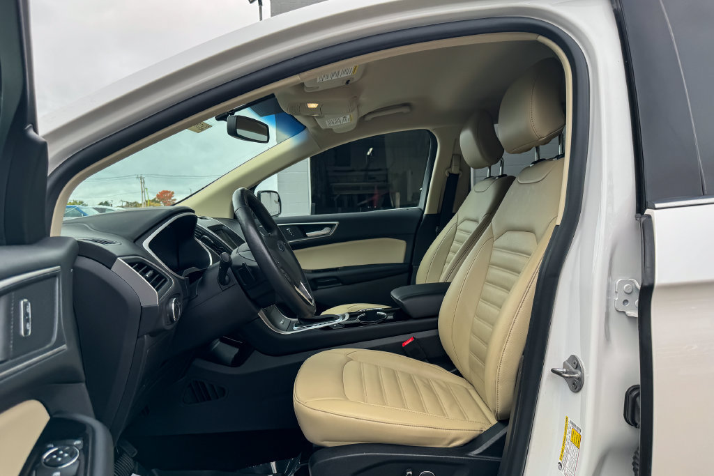 Certified 2018 Ford Edge SEL w/ Equipment Group 201A AWD/4WD image 22