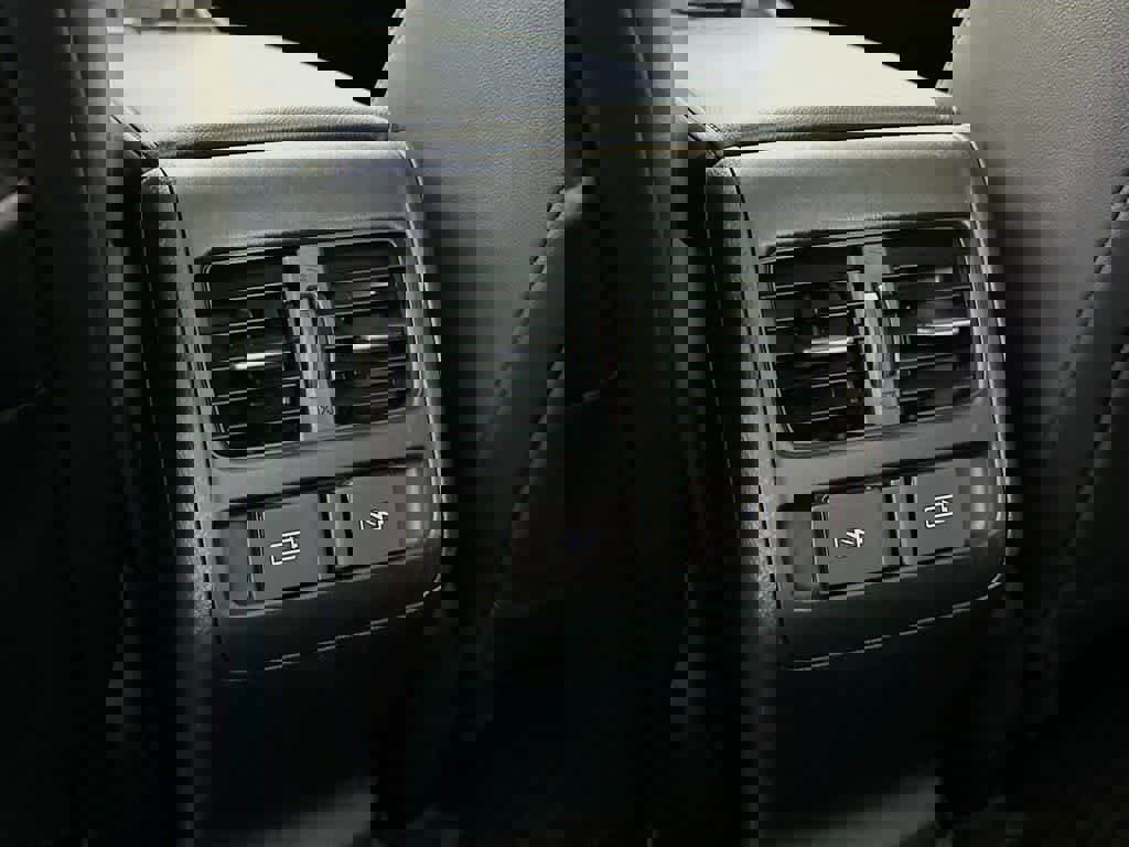 Used 2022 Honda Accord EX-L image 16