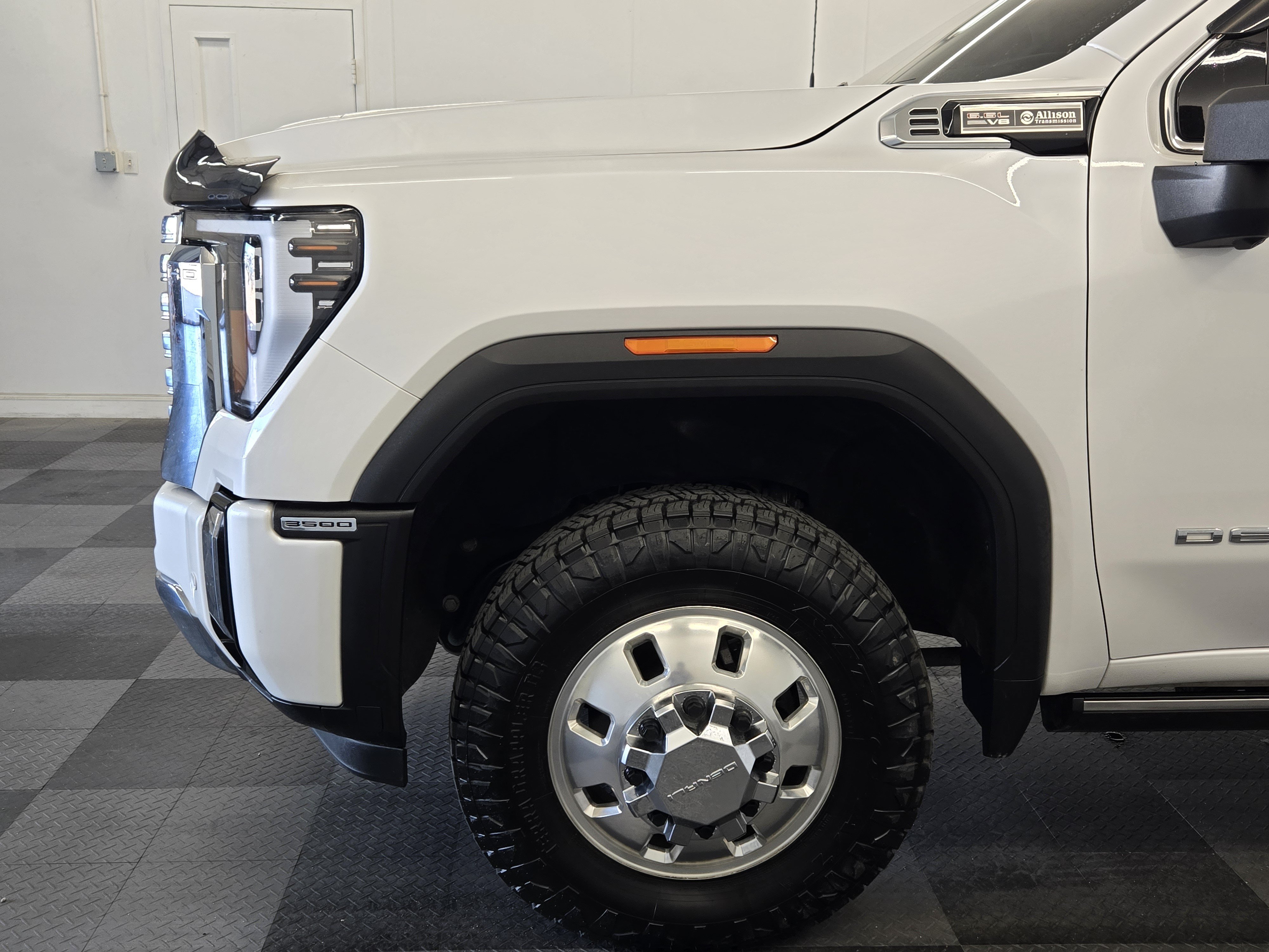 Used 2024 GMC Sierra 3500 Denali w/ Denali Reserve Package AWD/4WD image 9