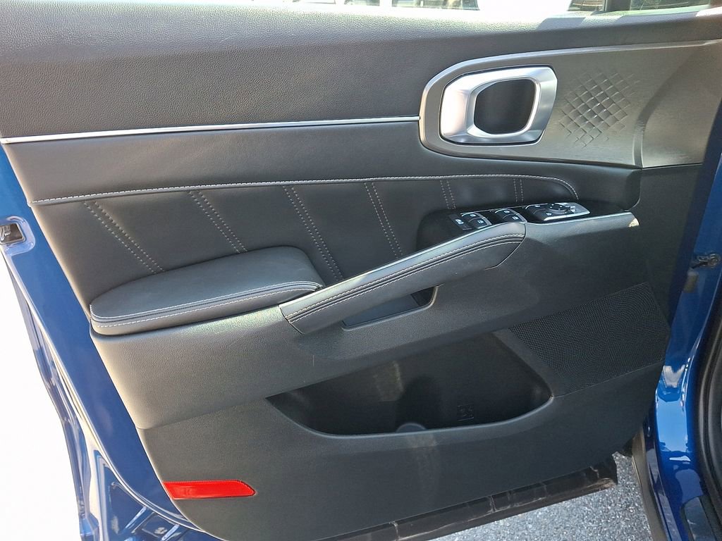 Used 2022 Kia Sorento SX image 13