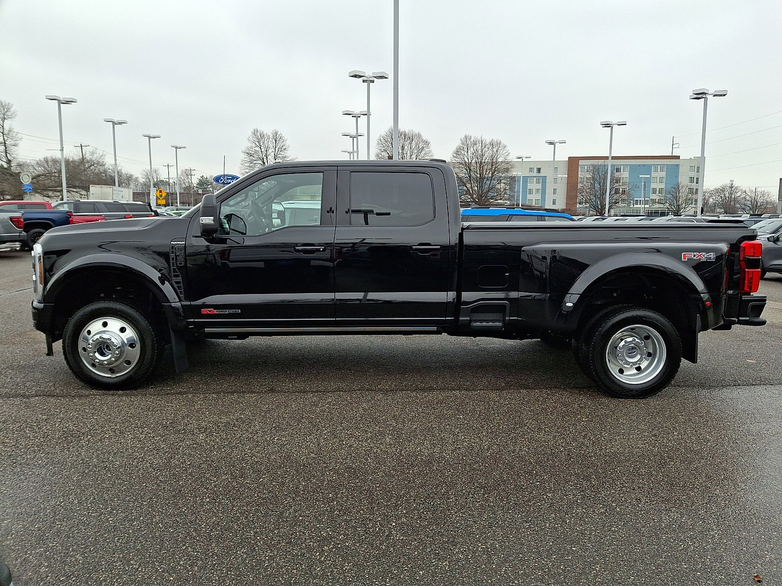 Certified 2025 Ford F450 Platinum w/ FX4 Off-Road Package image 3