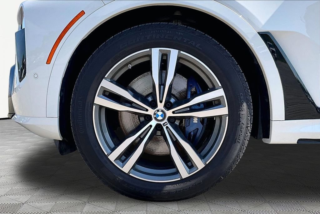 Used 2025 BMW X7 M60i w/ Climate Comfort Package AWD/4WD image 9