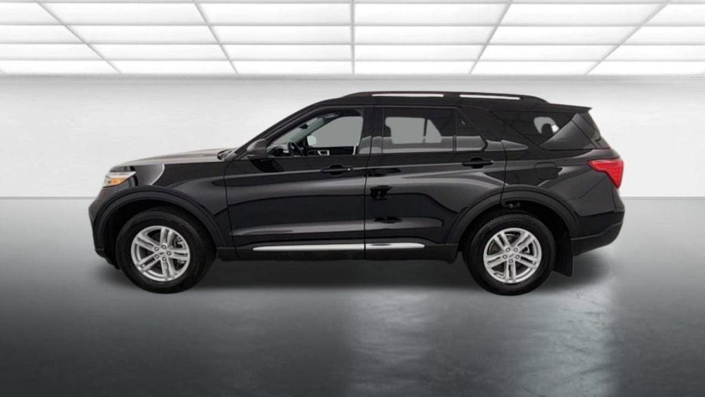 Certified 2023 Ford Explorer XLT AWD/4WD image 5