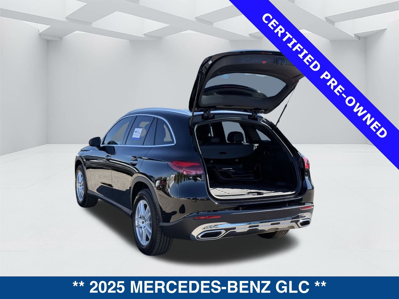Used 2025 Mercedes-Benz GLC 300 video 3