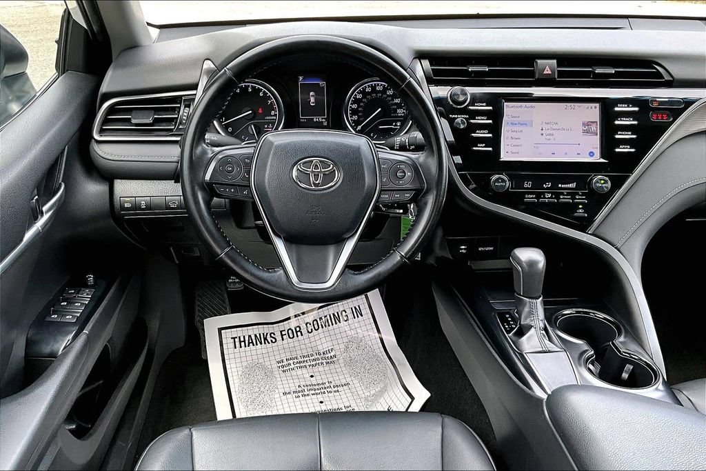 Used 2019 Toyota Camry SE FWD image 5