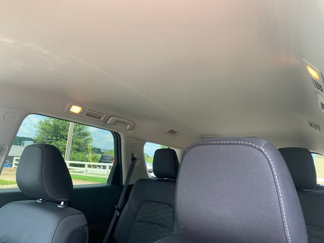 Used 2025 Nissan Pathfinder SV FWD image 15