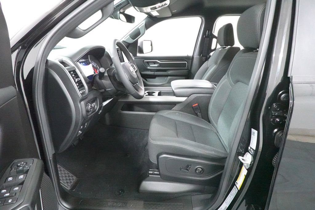 Used 2025 RAM 1500 Big Horn AWD/4WD image 24