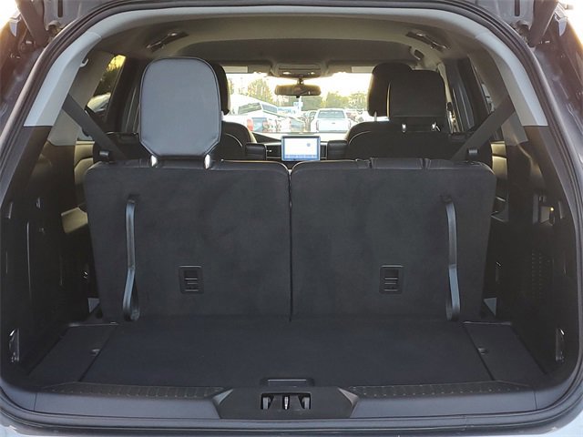 Certified 2022 Ford Explorer XLT w/ Equipment Group 202A image 8