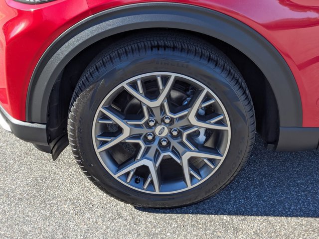 Certified 2025 Ford Explorer Platinum w/ Ultimate Package image 11