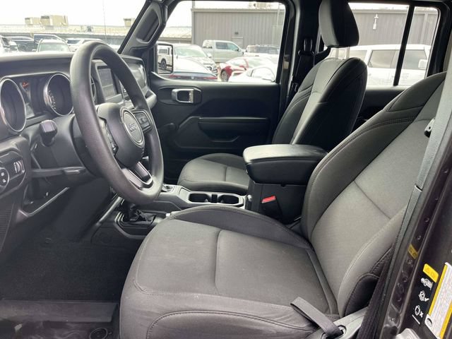 Used 2023 Jeep Gladiator Sport AWD/4WD image 17