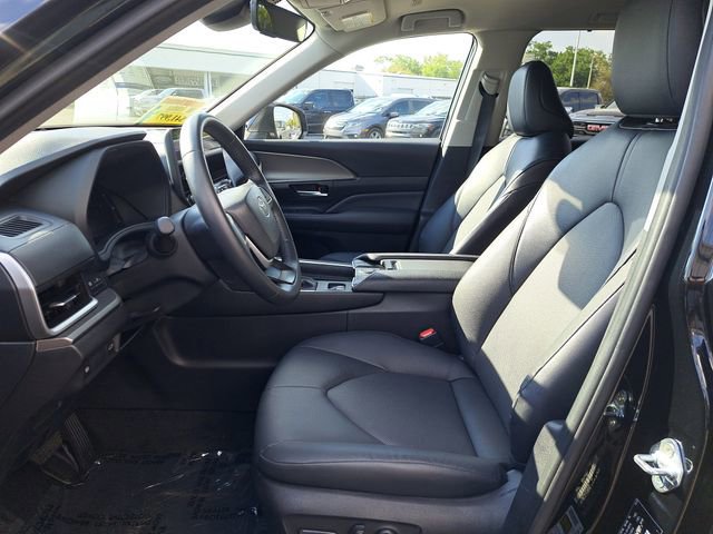 Used 2024 Toyota Grand Highlander XLE image 16
