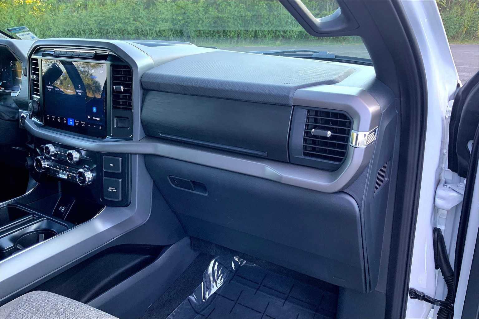 Certified 2024 Ford F150 XLT w/ Equipment Group 302A MID image 31