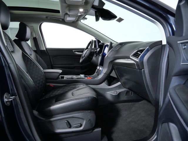 Certified 2024 Ford Edge Titanium w/ Equipment Group 301A image 11