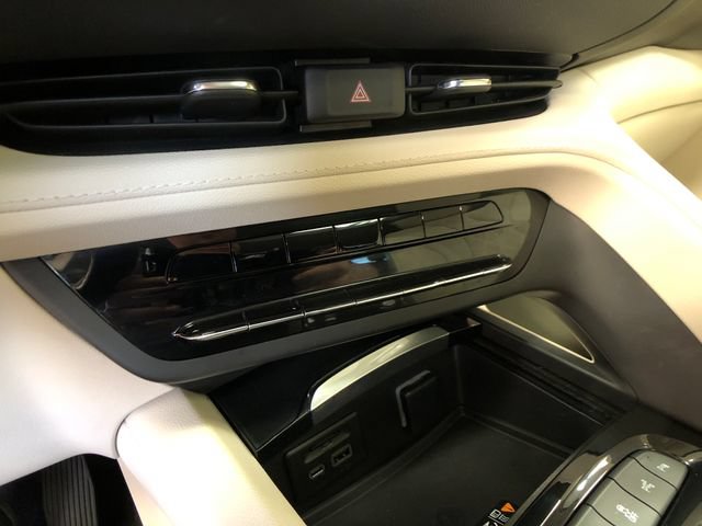 Used 2022 Buick Envision Avenir w/ Technology Package II AWD/4WD image 18